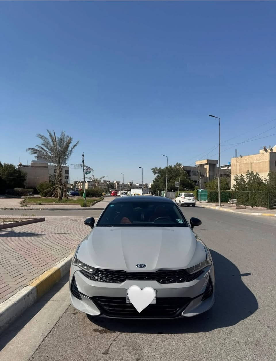 سلام عليكم k5 موديل 21 معوقين رقم بغداد مباقي شي قليل وصير حرة 

وكاله عامة بسمك لون سمنتي مميز✅ سيارة معروفة 

مواصفاتهة مزوعة   لسيارة بيع ومراوس ترهم ب (كورلا او النترا)

للتواصل واتساب وتصال***********.  سعر 145وبيها مجال بصيط
