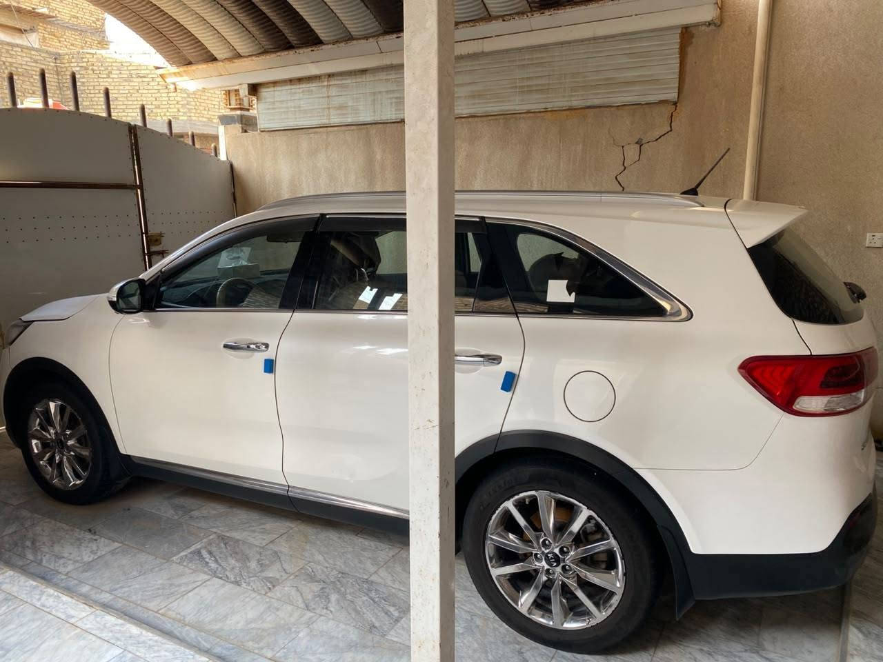سيارة سورنتو وارد خليجي ✅
موديل 17✅
فول مواصفات عدى البانوراما✅
سيارة مكفولة كفالة عامة✅ بيها رصعات بالباب الخلفي جهه السايق و باب الصدر فقط 
المكان حلة
***********
السيارة بأسمي مداور مباشر 
205 وبيهه مجال حلة, بابل
