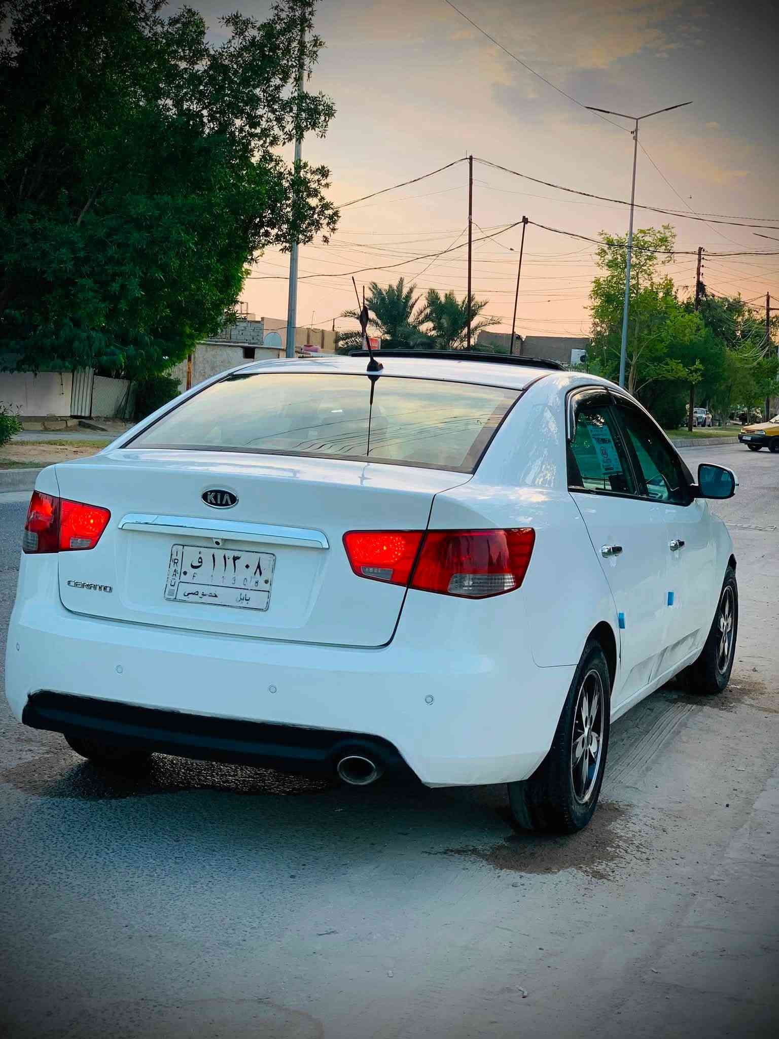 بيع سيراتو
السلام عليكم 
للبيع كيا سيراتو فول مواصفات عده البصمه موديل ٢٠١٣ خليجيه مكينه ١٦٠٠ دوش كير ومكينه وحداديه وتبريد كفاله صبغ فقط شبر بنيد وشويه بارد سونار موجود السعر ٩٦
مواصفات:
فتحة
٦ نمر 
تبريد بيانو
تحكم ستيرن
شفتات سترين 
اشاير بلمري
مري شفط
اشاير ترحيب
شاشه اندرويد
حساسات 
كاميرا دواره
ويل كب
بلاجكتورات
نظام ABS
سماعه ناطق 
مكاني كربلاء للأستفسار   ***********
