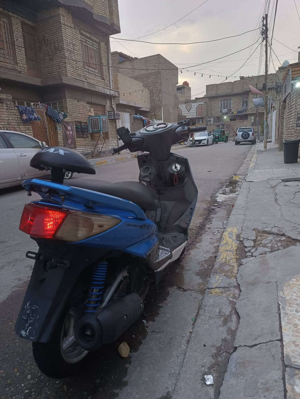 سلام عليكم سكنس فحل كابريتر دراجه نضيفه كلش الله شاهد المكينه خير من الله جيب اقوه فيتر وتعال نكره بكل وقت سعر 850 بيهه مجال قليل لين دراجه نضيفه العنوان مدينة صدر رقم تواصل***********
