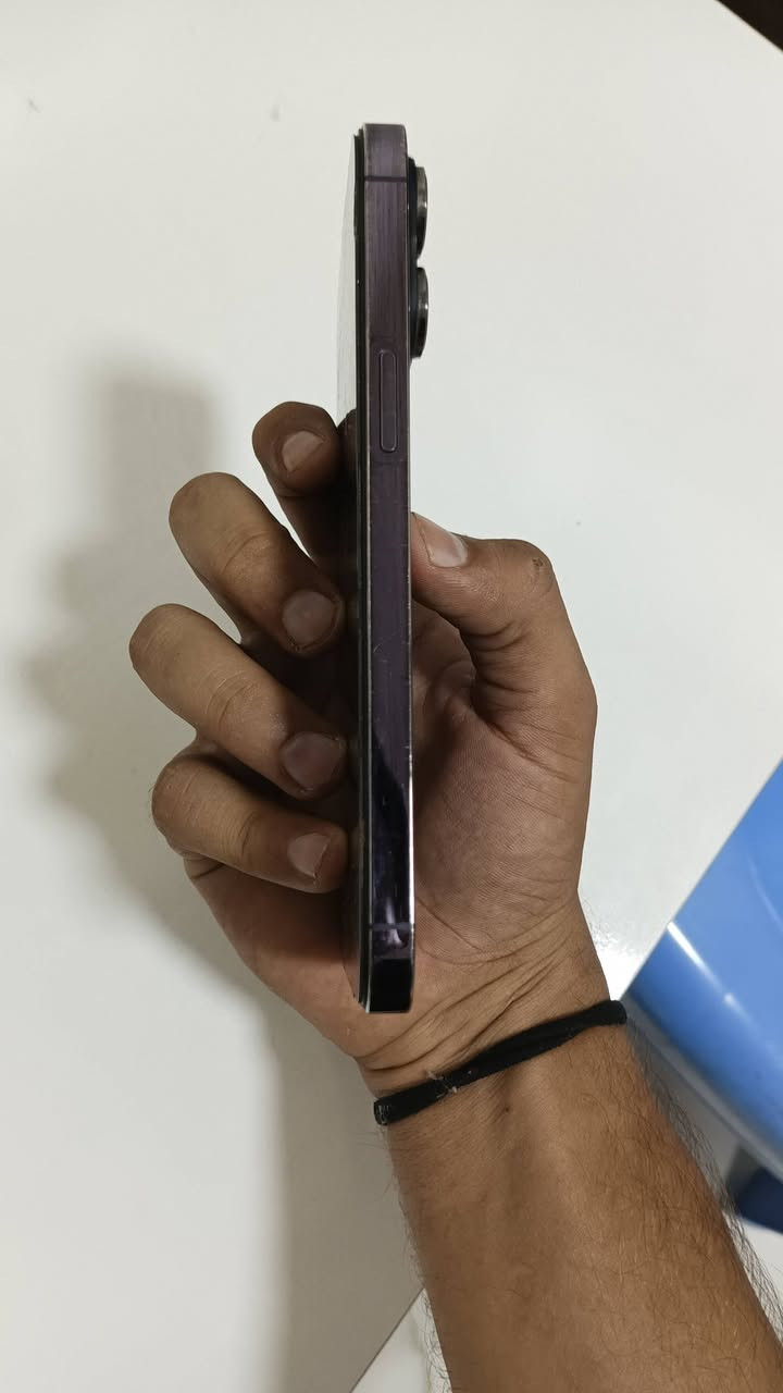 ايفون 14pro max
مبدل شاشه اصليه
دبل شريحه
ذاكرة 256
بطارية 82 بلادي 
رايدة ب700 وبي مجال 
***********
