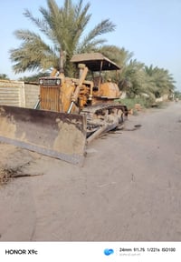 بلدوزر كوماتسو • حجم ٦٠ • محرك جديد