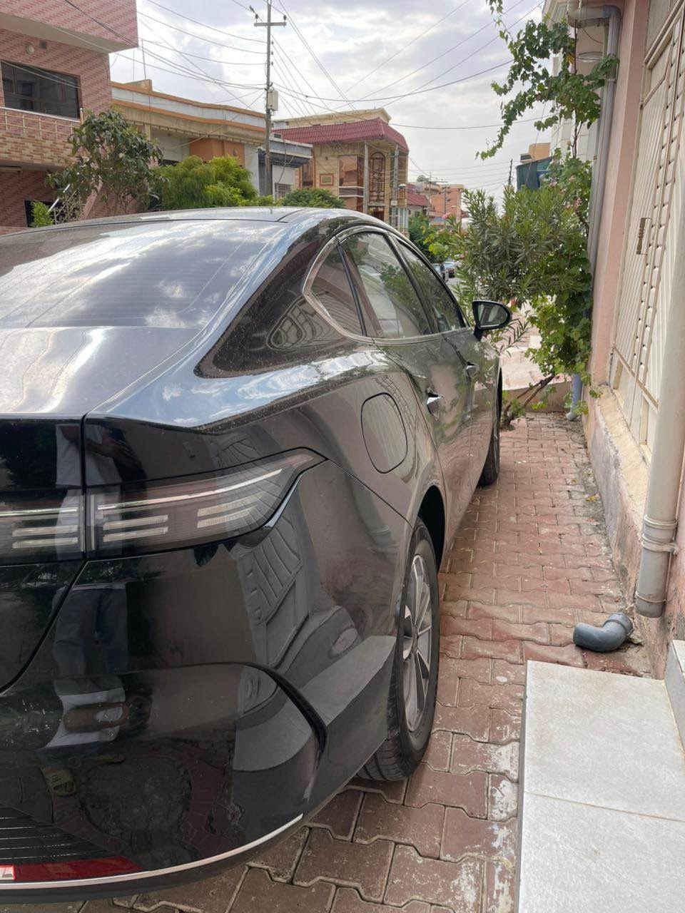 بیوایدی دیسترۆیەر ٢٠٢٥
سەیارەکە نمونەی جوانی و پاکیە هیجی نیە بۆیاخ تەنکە 
 هیج هیجی نیە نمونەی جوانیە ناو زەردە شاشە تەقلەیە
تازە رۆنی گۆراوە کامل سێرفس کراوە ٢١هەزار رۆشتوە بەشەرتی گێرو مەکینە و پاتری و کارەبایات و هەمووشتیک
شوین سلیمانی
***********-viber-watssuup Singapore
