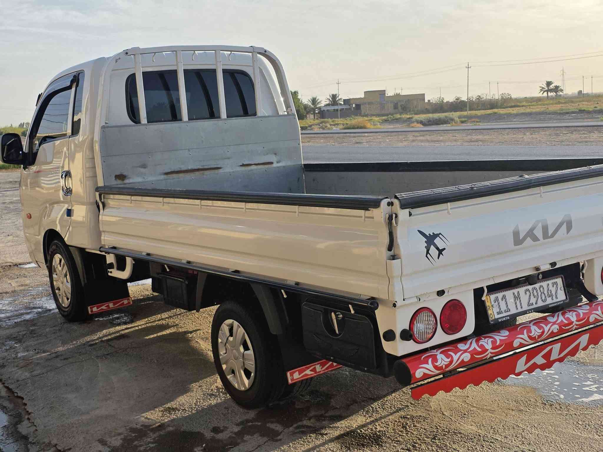 سلام عليكم 
للبيع فقط كيا دبلو فول مواصفات كفاله عامه
محرك 3000 موديل 2023  كير اوتوماتيك
تحويل مباشر سياره بسمي رقم بغداد انكليزي ماشيه 70218
السعر 220 وبيه مجال بسيط كلش سياره مكفوله من كلشي 
***********
