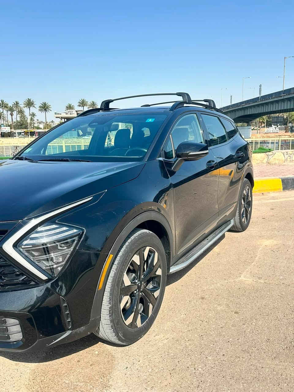 السلام عليكم 

للبيع كيا سبورتاج X Line 2024
KIA SPORTAGE X Line
 ⛔️الضرر جامرلغ أيسر فقط وراجع بارد بدون صبغ بدون تبديل 
السيارة فقط بارد بيها  .. الضرر و والسونار مرفق بالمنشور

• فول مواصفات 1/1 داخل اسود جلد   
• رقم بغداد بأسمي شرط التحويل سنوية جديدة
• وارد امريكي : مكفوله من الصبغ والسونار مرفق  

مواصفاتها :-
1. السيارة ماشية 19 الف
2. محرك 2500 
3. كير 8 نمر 
4. بانوراما
5. بصمة : تشغيل عن بعد  
6. صندوق كهرباء
7. شاشة كبيرة على طول  الدشبول تدعم  ابل كاربلاي واندرويد اوتو وفول تحكمات
8. كيجات الكترونية متغيرة حسب الوضعيات
9. انظمة القيادة : سبورت - سمارت - نورمال
10. كشنات كهرباء 
11. بصمة ابواب
12. اضواء ترحيب عند الاقتراب مع ترحيب داخلي عند الصعود او المغادرة
13. شحن وايرليس
14. منافذ تايب سي عدد 3 مع 2 في الكشنات ومنفذ يو اس بي ومنفذ جداحة
15. هاند بريك بصمة
16. اوتو هولد
17. كاميرات 360 مع بالاشارات الجانبية مع وضعيات مختلفة للكاميرات
18. فول رادارات امامية وخلفية وجانبية . نقطة عمياء وحساسات امامية خلفية 
19. تحديد مسار ذكي
20. قيادة ألية ذكية
21. نقطة عمياء
22. كروز سرعة
23. تدفئة كشنات 
24. سستم صوت هارمن مع دمام 
26. فور ويل 4x4
27. ويل كب حجم 19 وحساس اطار ،        
28. اشاير بالمري
29. تشغيل عن بعد
30. شاشة لمس متغيرة لتحكم الميديا او التبريد
31. ستيرن فول تحكمات
32. قطعتين تبريد + مناخين
33. اللوان متغير للدشبول مع وضعيات القيادة

السعر : 197 قابل للتفاوض
العنوان 📍ديالى بعقوبة
للأستفسار واتساب او الاتصال على الرقم
***********
