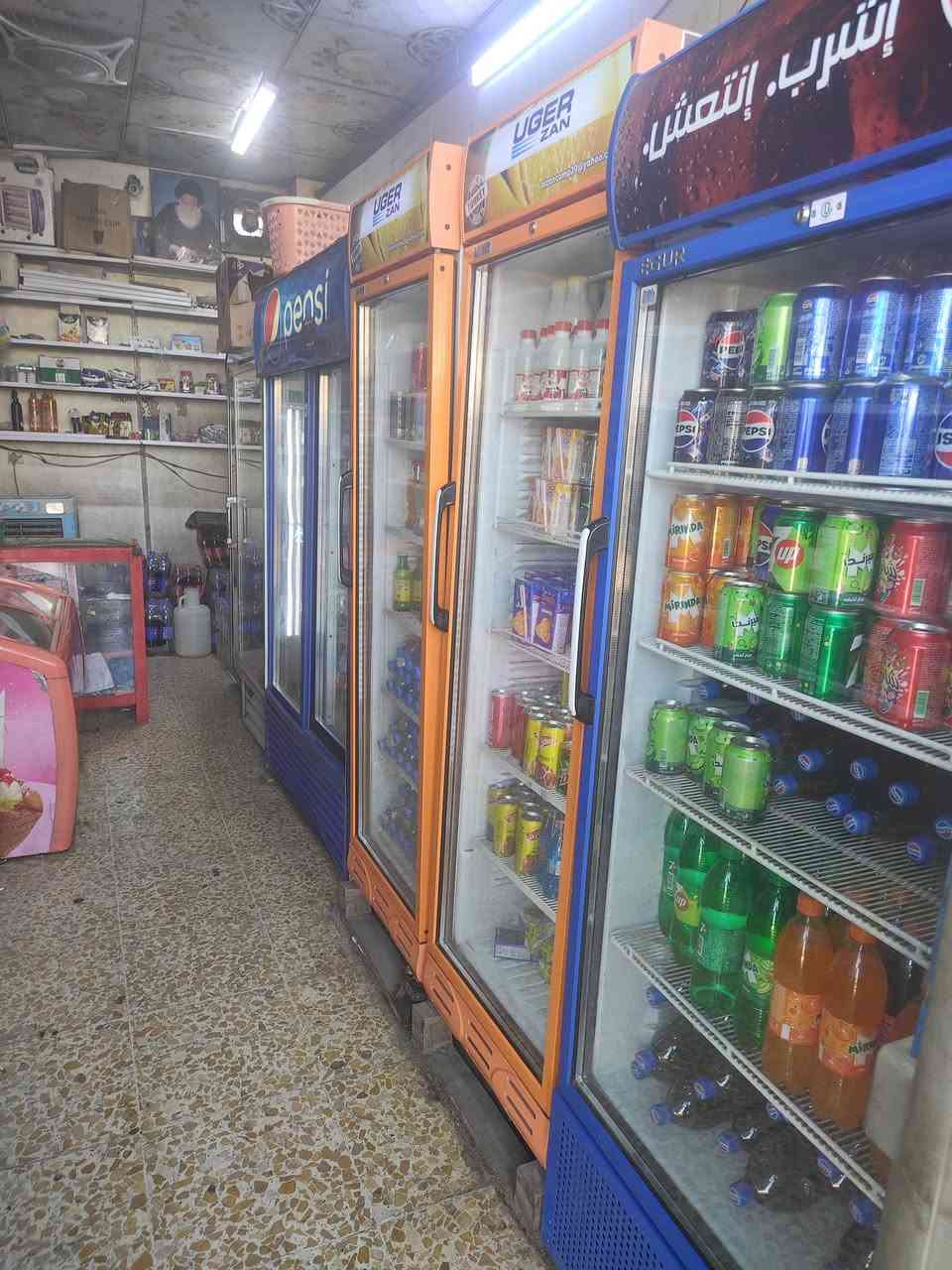 السلام عليكم اسواق للبيع
6عارضات  2للشركة بيبسي بغداد 
مجمدة مال موطة لل شركة
مبردات ثنين 
و جهاز ازبري 
و خلاطات ثنين اغراضهن كاملة  معاء 5كراتين كلاصات عصير
عنوان الشماعية قرب محطت بانزين اسد بغداد 
رقم ***********

