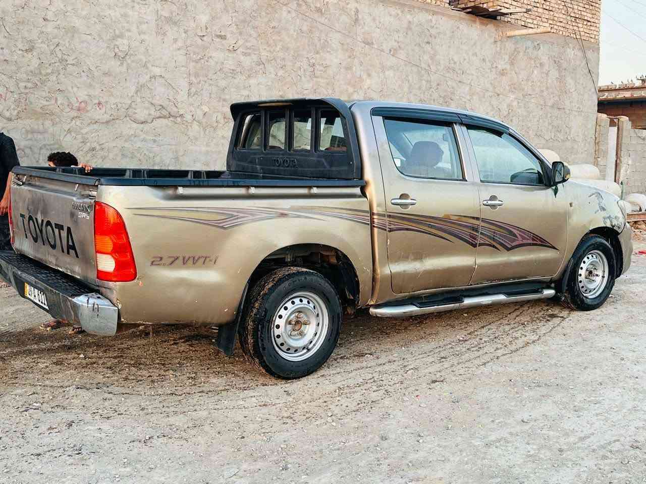 سلام عليكم بيكم البيع رقم واسط موديل 2009***********

