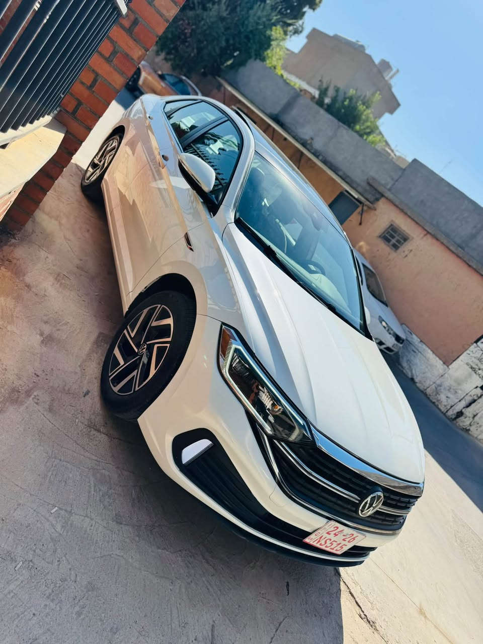Volkswagen Jetta 2024 Sel premium
11 هەزار مایل ڕۆیوە 
بۆنید و جملغ سایەق بۆیاخە بئ ناو بئ ارباگ 
پێشو پشت بیلادی 
ناو قەیسی 
ژمارە کاتی ٣ مانگی لەگەڵە 
گێڕو مەکینەو کارەبایی بە شەرت 
رقم شاصی 3VWGM7BU3RM076377
گەر مشتەریت نامە بنێرە یان تەلەفون بکە 
***********
***********
