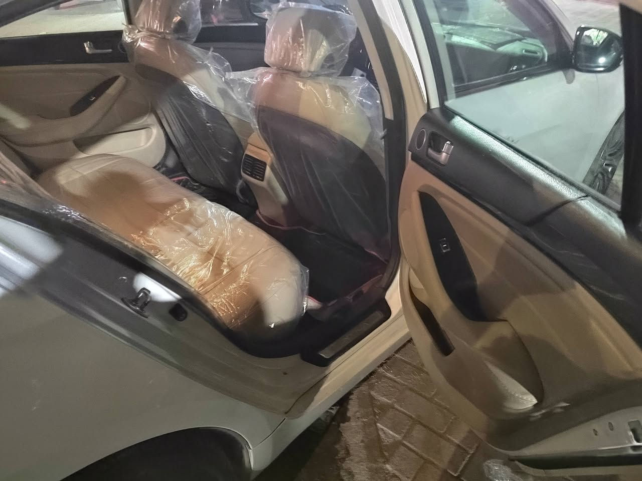 للبيع او امراوس كادنزة موديل 2016 سيارة فول مواصفات واحد على واحد بيهة جاملغ وبنيد بدون دواخل سيارة نظيفة مال بيت السعر 135 مكان بغداد  ***********
