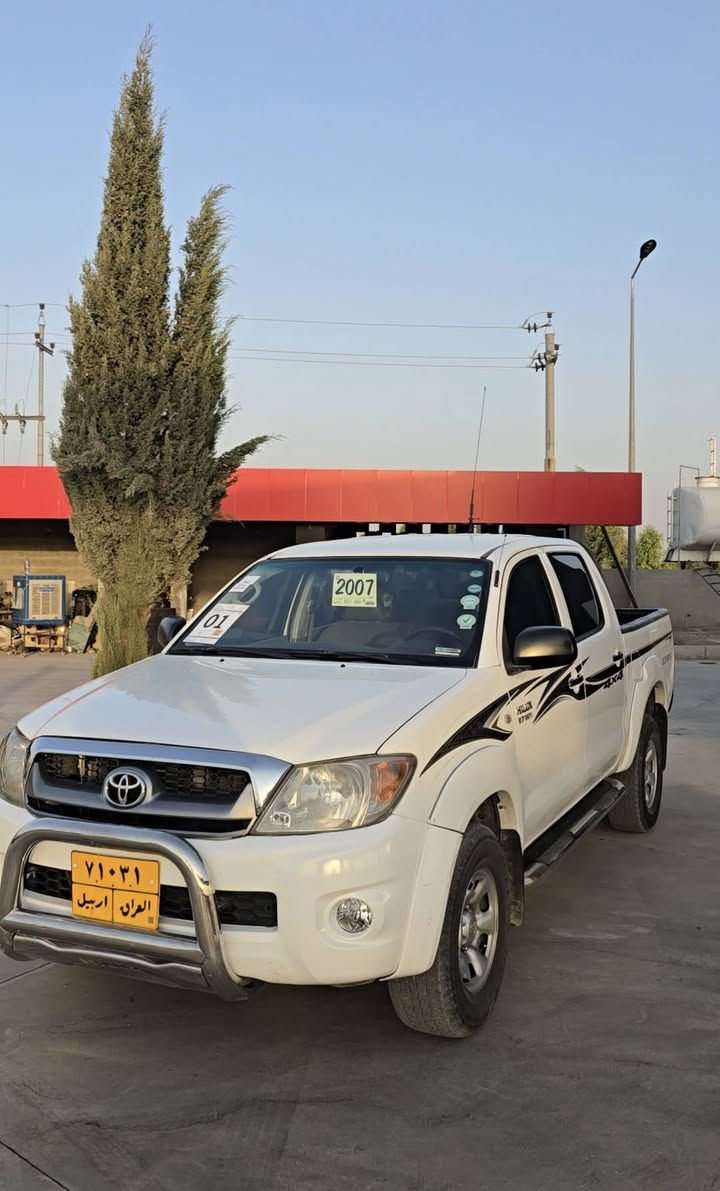 پیکاب مەرزیە مۆدێل2007 بێ بۆیاخ گێڕ مەکینە ئه کسل بەشەرت ڕەقەم هەولێر سەنەوی ماویەتی بەسەر بچێت سەیارەکە کامل مەسروف کراوا پشتو پێشی کەپسە هیچی پێ وە نیە 4تایەو ویلی لۆکی لەژێرە سەیارەکە تەبریت ساردوو گەرم بەشەرت  ناو داخلی لۆکە هەیکەلی زۆر جوان ماواتە سەیارەکە شوێن ڕانیە ***********_***********_
