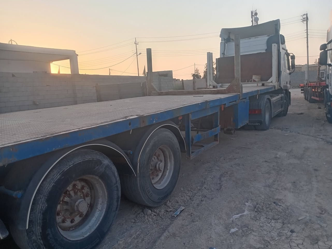 سلام عليكم مارسيدس سيارة البيع المديل ٢٠٠٧ بصرة السنوية منتهي رقم ***********
