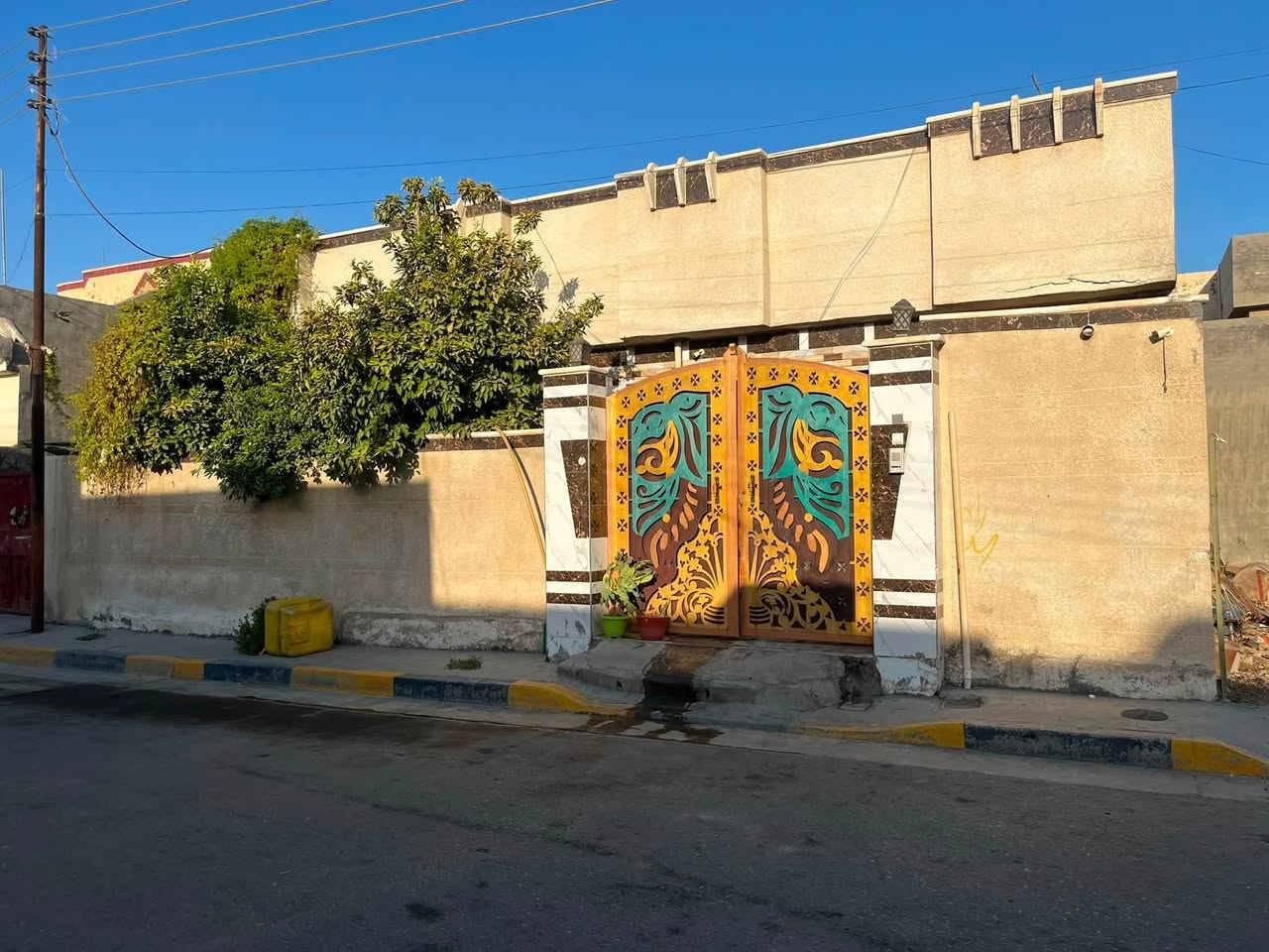 للبيع مشتمل جديد  زراعي سند ( ٢٥ ) 
 
المساحة ١٣٥ متر

السعر ٦٠ مليون وبي مجال 

الموقع - قضاء بلد - حي الامير الزراعي - قرب مولد حسن حتروش - على شارعين 

 
 مواصفات المشتمل 

١- 
١- على شارعين تبليط 
٢- ٢ غرف نوم 
٢- صاله مفتوحه 
٣- استقبال 
٤- مطبخ 
٥- صحيات داخلية وخارجية 
٦- كراج 
٨- سيراميك جداري وارضي 
٩- منور 
١٠- سنة البناء 2026

 

للاستفسار اتصل على *********** - ***********
