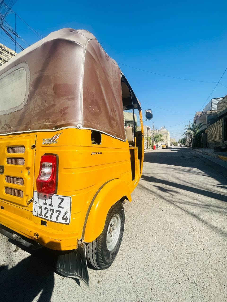 السلام عليكم تكتك للبيع موديل 19 شهر ال11داخلة بل 20دوس معمرة بيهة لغد راجع عل البارد المكينة لا تنقيص ولاتبخير التكتك خير من الله السعر 5/800وبيهة مجال مكان حسينية الراشدية التواصل علة الرقم ***********
