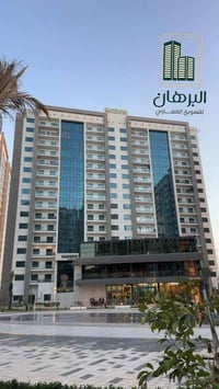 مجمع البروج شارع المطار • ١٩٨م • جاهزة للسكن