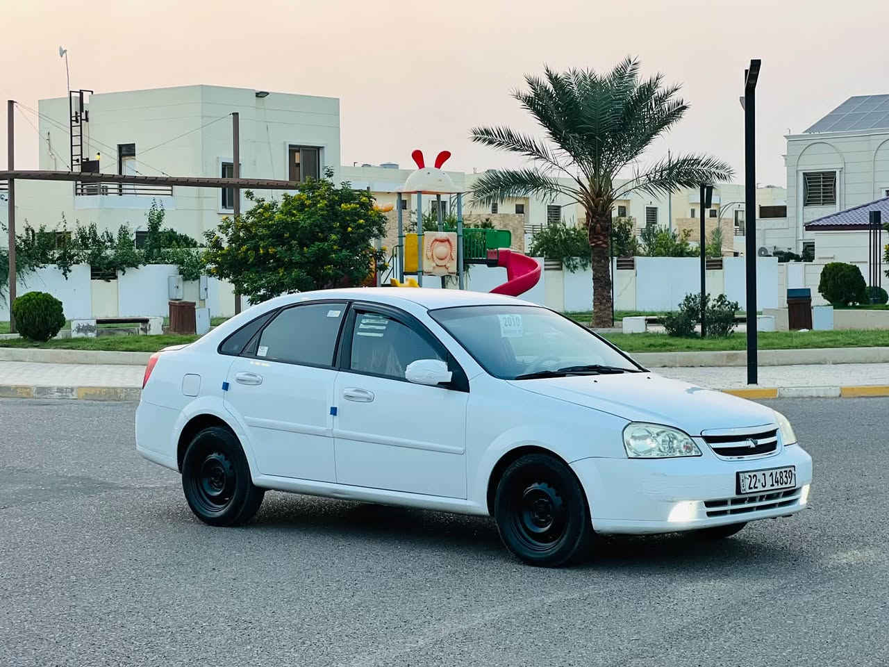 اوبترا ٢٠١٠ • ابيض ثلجي • رقم اربيل