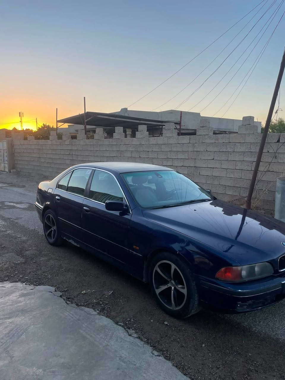 السلام عليكم ورحمة الله وربكاته
Bmw 528i صقر 
للبيع او المراوس حسب القناعة
ادوات 
لون: نيلي
كير اوتو
محرك تك فانوس بحاله جيده
لايت زينون 
السياره جاهزه
السعر 30 وبيها مجال بسيط
للأستفسار: ***********
