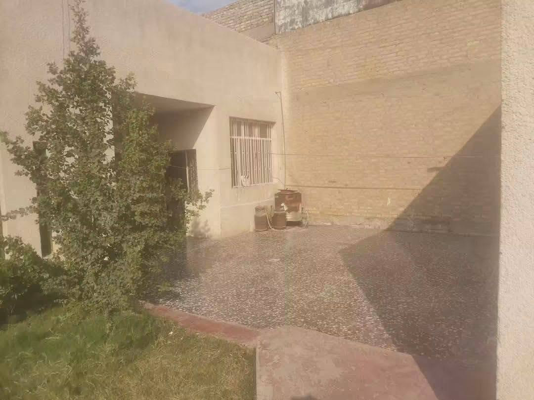 بيت مع محلات اثنين للبيع المساحة 300 متر
الواجهة 12 النزال 25 طابق واحد طابو صرف
العنوان جسر ديالى شارع 60 قرب الفلكة الثانية
الاستفسار على الرقم *********** او الخاص
