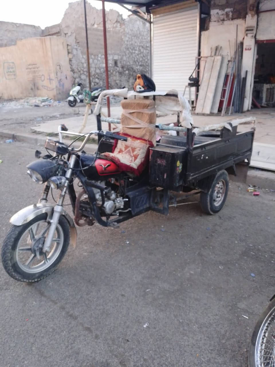 السلام عليكم ستوته نشاط فول طياره محرك 20صفرشرط اخرس شاصي 16كهربائات كامل بس ربط باتري موجود 750مجال بي بسيط ***********
