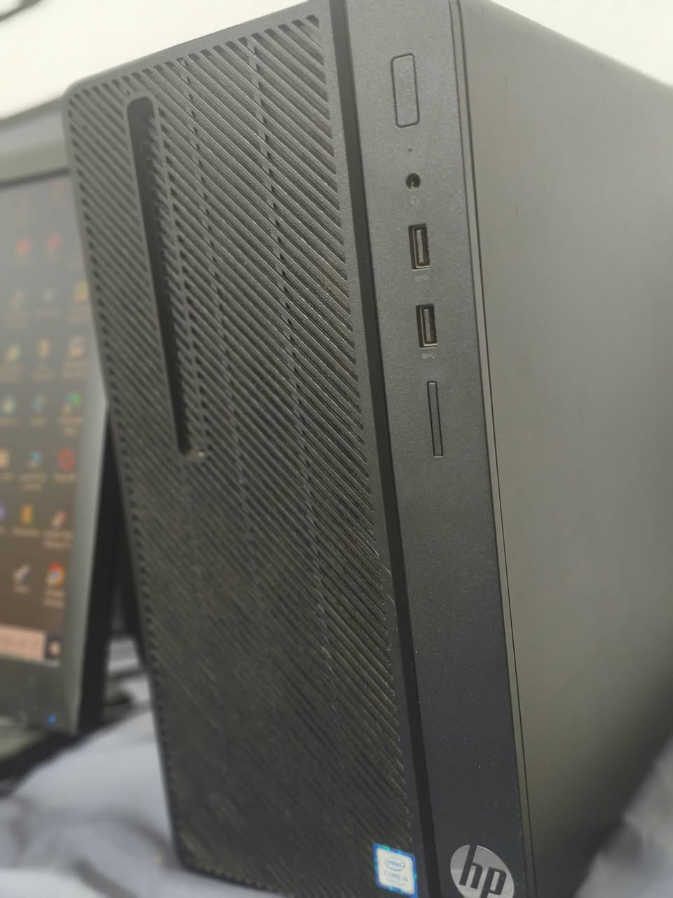 حاسبة تجميع hp
مواصفتها                                   السعر 300وبيها مجال 
1- كور اي 5جيل السابع
2- كارت شاشة داخلي و خارجي 1050نفيديا  
3- رامات 12
4- هارد128ssdللنضام حيل سريع وثاني 1Tللخزن
للستفسار  ....
*********** سماوة الخضر
