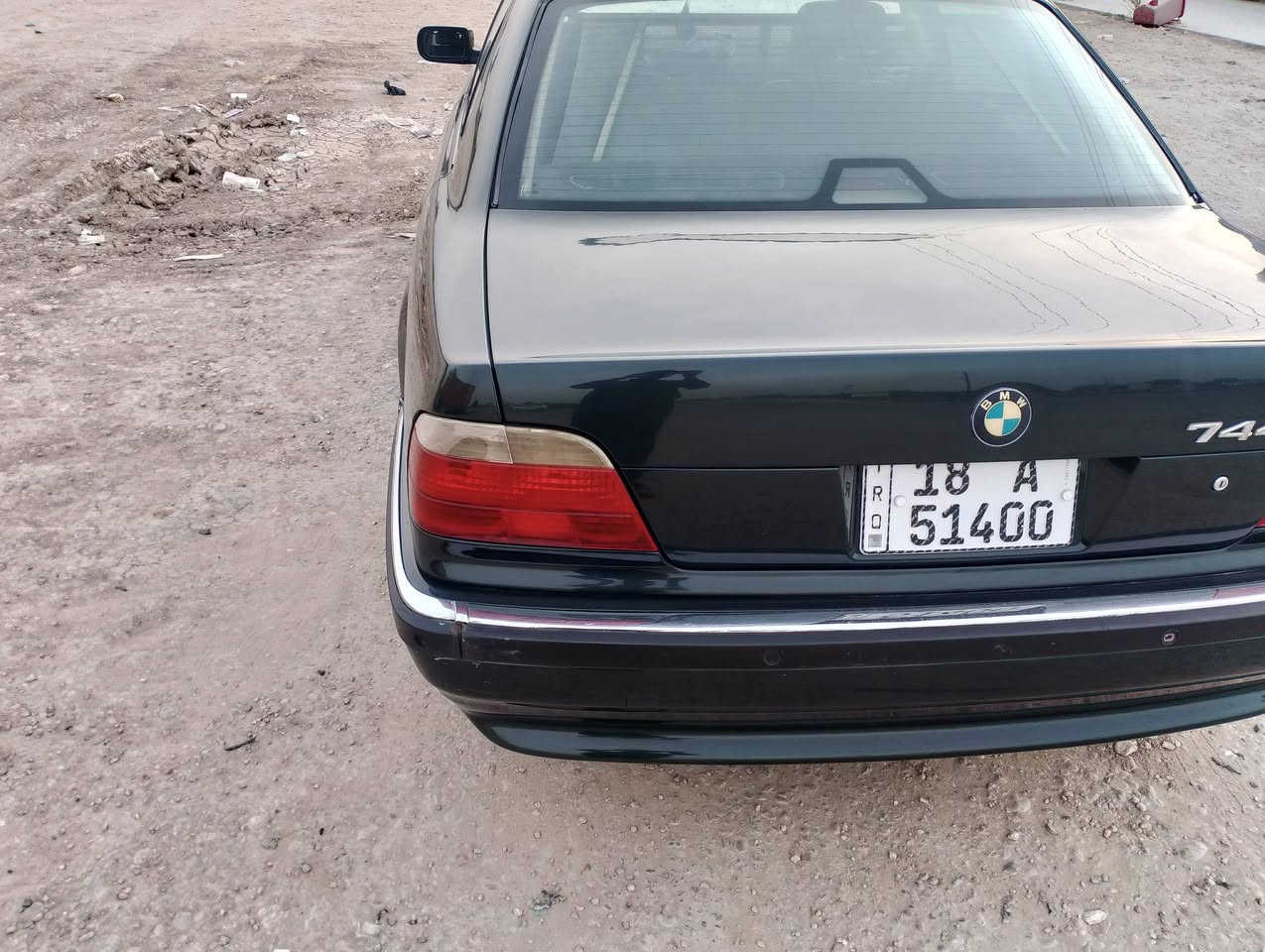 السلام عليكم من رخصة الادمن المحترم
كاسحة 2001 أصل 
رقم بابل انگليزي بأسمي هزة جديدة 
مكينة 44 مي 
تبريد شغال 
حدادية جديدة 
تخم تاير
السعر 86 
رقم الهاتف ***********
مكان السيارة بغداد الدورة
