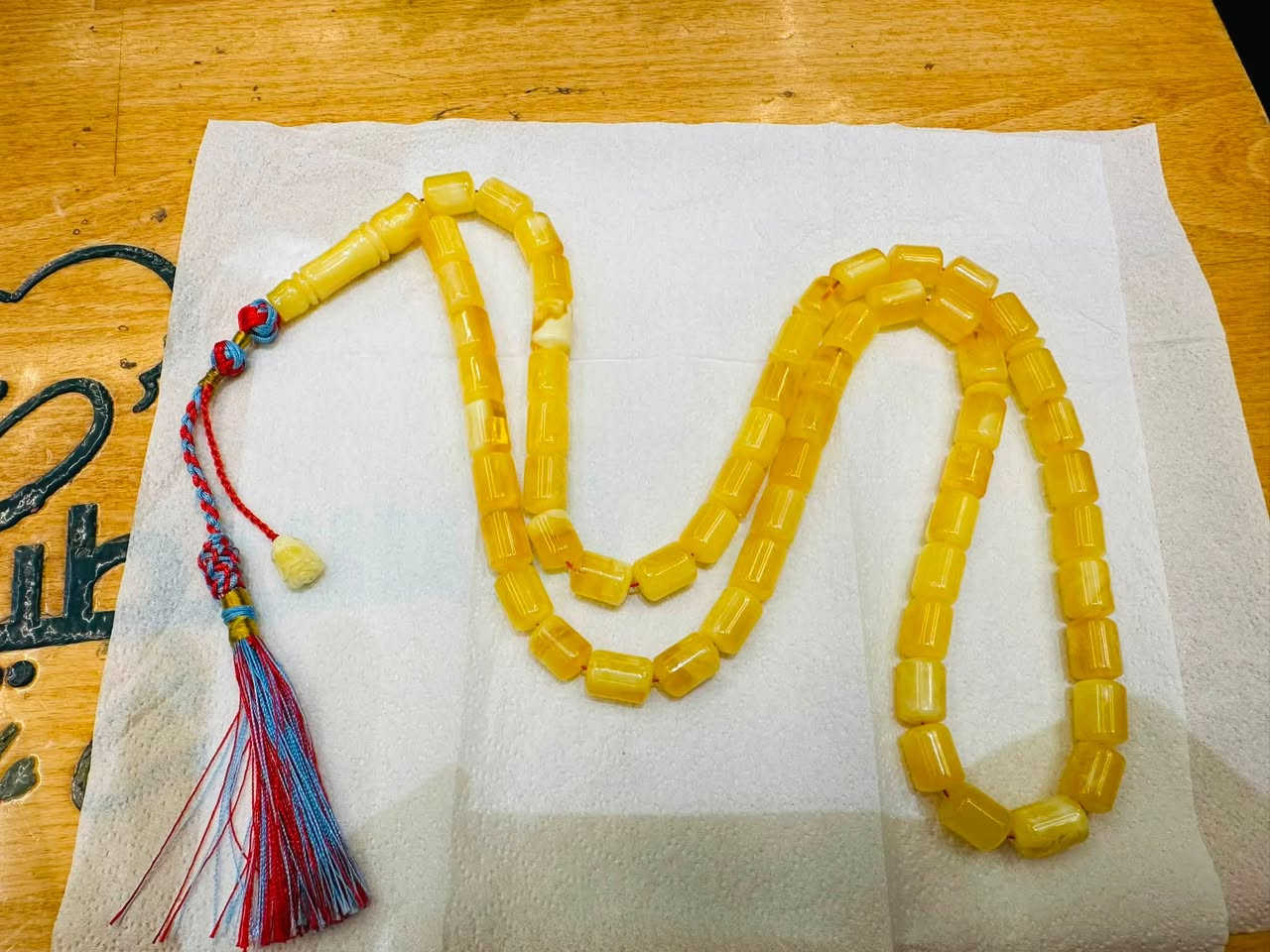 مسباح كهرب
السلام عليكم اخوان 
للبيع مسباح كهرب طبيعي شجري 
كصة كويتي فرز الكويت 
الوزن 70 غرام 
مكاني بغداد الكرادة 
*********** واتساب
