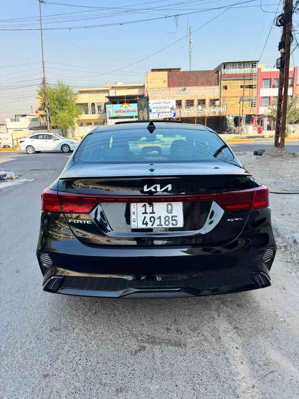 KIA FORTE 2023 جي تي لاين  

ماشيه 60 كيلو متر 

دخول بصمه ذكي

نظام ترحيب اضويه يدات

تشغيل عن بعد 

بصمة ابواب

حجم محرك 2000 دوش

شاشة كبيرة اندرويد اوتو ابل كار

سايد بريك بصمه

اوتو هولد Auto Hold

حساس ضغط الاطارات 

 كامره دواره خلفيه 

رادار امامي 

 اشاير في المرايا+رادرات جانبية و خلفيه و اماميه 

حساسات خلفيه

نقطه العمياء

قيادة ذاتيه 

تحديد مسار

مثبت سرعه 

توقف ذاتي

تبريد شاشة + مناخ منفصل  

كشنات جلد تبريد تدفئة 

اشاير بالمري 

جنطه كهربائي فتح اوتماتيك عند الوقوف خلف سيارة

ويل كب كروم  18

سبايدر خلفي

اوضاع قياده Drive Mode

نظام سبورت sport

 نظام نورملNormal

نظام سمارت Smart

تحكم ستيرن جهتين  

دركة سبورت 

 بعد بيهة مواصفات الفول
 
حادث جاملغ وبنيد  بدون ايرباك 
 
تخم تاير جديد دهن جديد من شركه الحسام 

سياره ما بيها نقص برغي 

مكان السيارة بغداد

149 ب مجال

الاستفسار الأتصال او المراسله واتساب
***********
