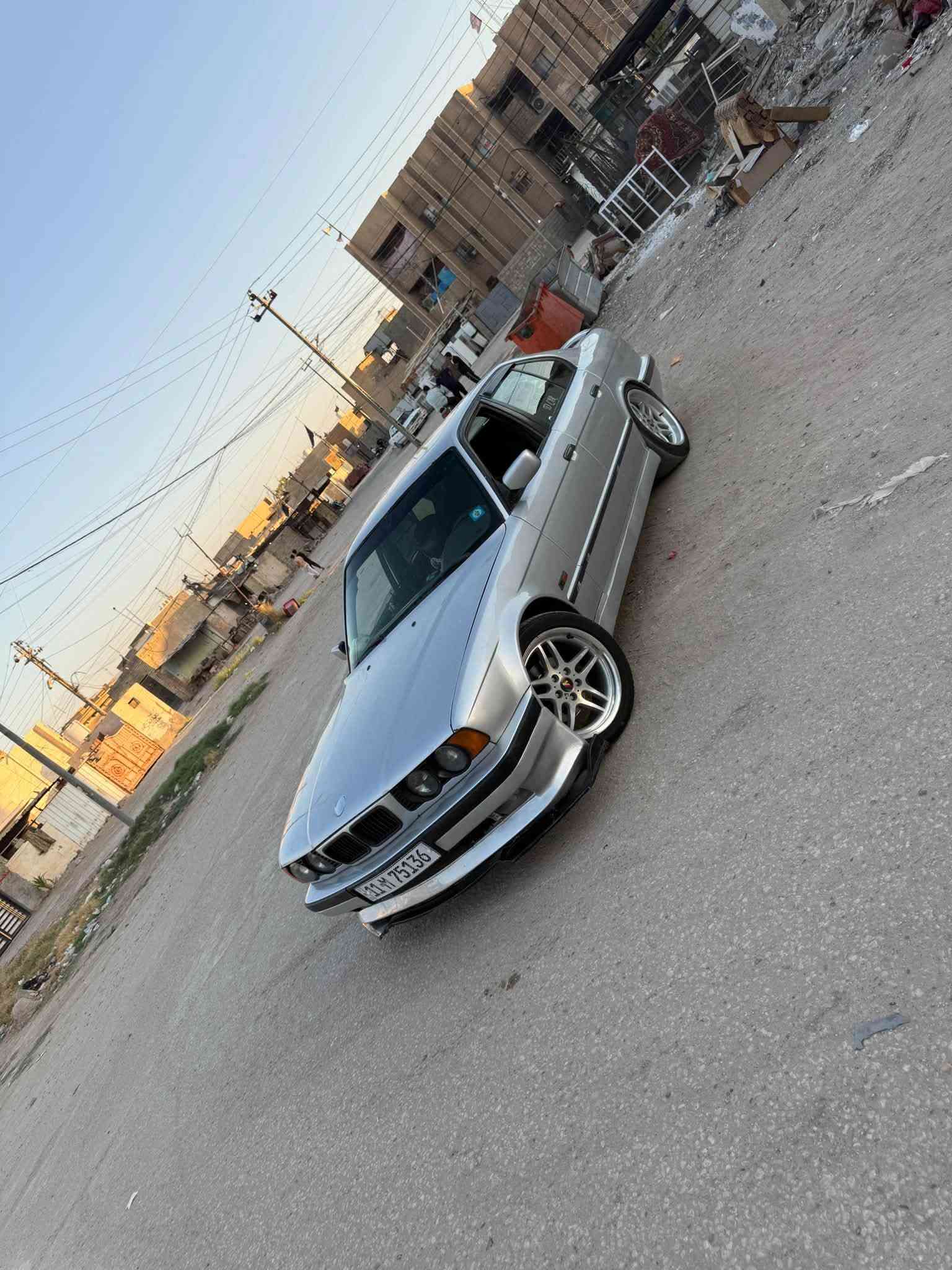 السلام عليكم ..540 اصل وفصل ..رقم بغداد انكليزي ♥️ دبل ايرباك دبل جكمجه ..فتحه .تبريد ثلج ..منضومه صوت جديده..سياره جاهزه من مكينه كير صدر حداديه تخم تاير مكانها بابل المسيب ***********
