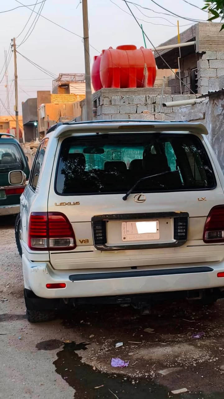 السلام عليكم لكزز موديل 2002  فول لمتد مال جناي رقم بغداد سنويه2028
مكينه 4700  

كشنات جلد 

كشنات كهرباء 

هيتر بالكشنات تبريد 

مسجل بلادي سيدي +كاسيت + سيدي جنجر اقراص 

تبريد لمس 3 قطع 

داخل صاج عل بلاد 

دفع رباعي 

جكات تصعيد وتنزل بس مشيولات وعندي موجودات 

سلايت طكتين 

7 راكب 

(منضومة غاز حتى الكارت مالهه موجود)

شاشا بالتنته ديفيدي 

ويل كب كروم 

تخم تاير 

ستيرا كهربائي يصعد وينزل بالدكمه 

خزن ميموري مال كشن 

السياره كفاله عامه عدا شبر وشويه باب السايق الباقي كفاله 

تبريد ثلج بك لايت ماله ابو الد بس بي شويه فطر بس كلش حلوات لايت زنون 

كروز سرعه

ماشيه 234 الف 

السياره على وضع البلاد 

مكينه وكير وتبريد خير من الله 

 وبعد بيهه اهواي مواصفات السياره 

للبيع او مراوس شعندك نزل 

السعر 185 ورجاا اذا متعرف بيهه وشنو تفاصيل لتحجي من يمك واني بخدمتك مكاني بغداد وهذا رقمي للاستفسار *********** ابو طه
