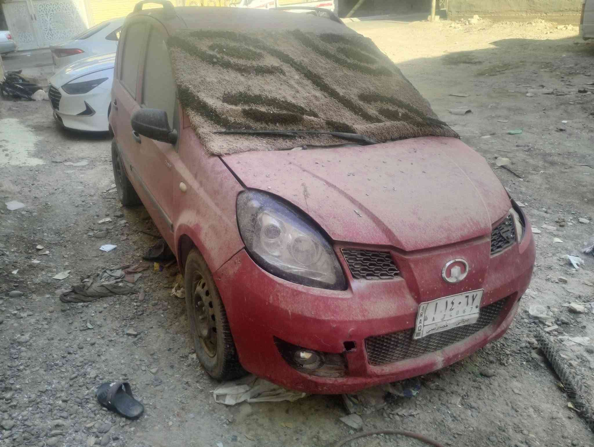 سلام عليكم  سياره بيري  موديل 8 رقم ديالى سنويه جديده 29 يلا تسقط صاحبها موجود يمي يريد تحويل  سياره نسائيه رجالي حجم وسط السياره مكيمه كورله شديتها وتركتها للسياره  كير اوتوماتيك    سياره عاطله بيها كهرباء عاطله بدل كهرباء كامله خارجي ضفيره وعقل. ودوسه مال سكليتر.  سياره تشتغل بس ماتمشي. بسب الضفيره مكرضه   كهرباء.  داخل سنتر كله يشتغل.  عارضها 18ورقه بيها مجال   سياره ماليزي صيني. اسمها بيري   ع وضعها ابيع. يعني كوم حديد تاخذ   رقمي ***********   سعر18 ورقه وبيها مجال
