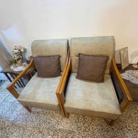سعره مليون عشر مقاعد 4 صغار 2 كبار نظافته 100%قماشه وتر بروف خشبه زان ...