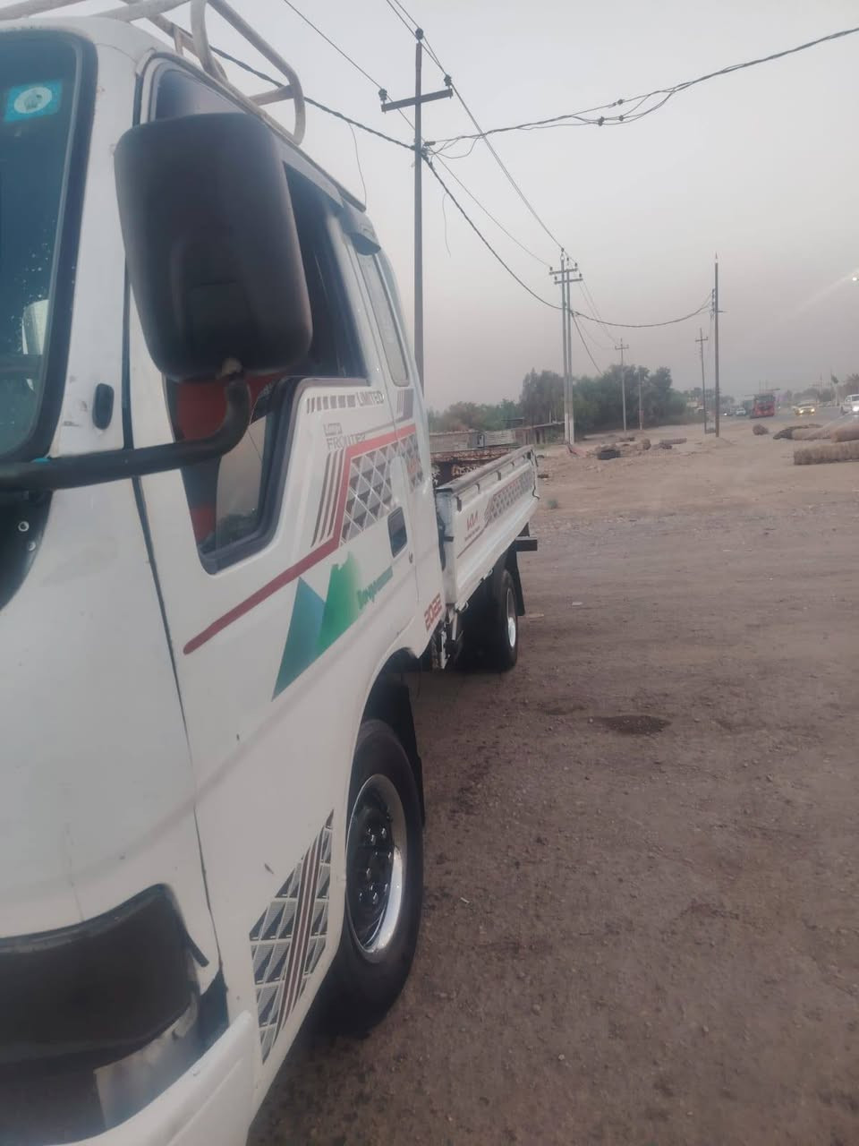 سلام عليكم كيه فونتيرا معروضه للبيع موديل 2000 رقم بغداد سنويه ل 27 تحويل مباشر قماره وربع سبعه جنكال مكينه وكير جدد تخم تاير جديد سياره حلوه ونضيفه ما نقصها اي شي عنوان سياره واسط سعر سياره 47وبيها مجال شي بسيط رقم صاحب سياره موجود يمك ***********////***********
