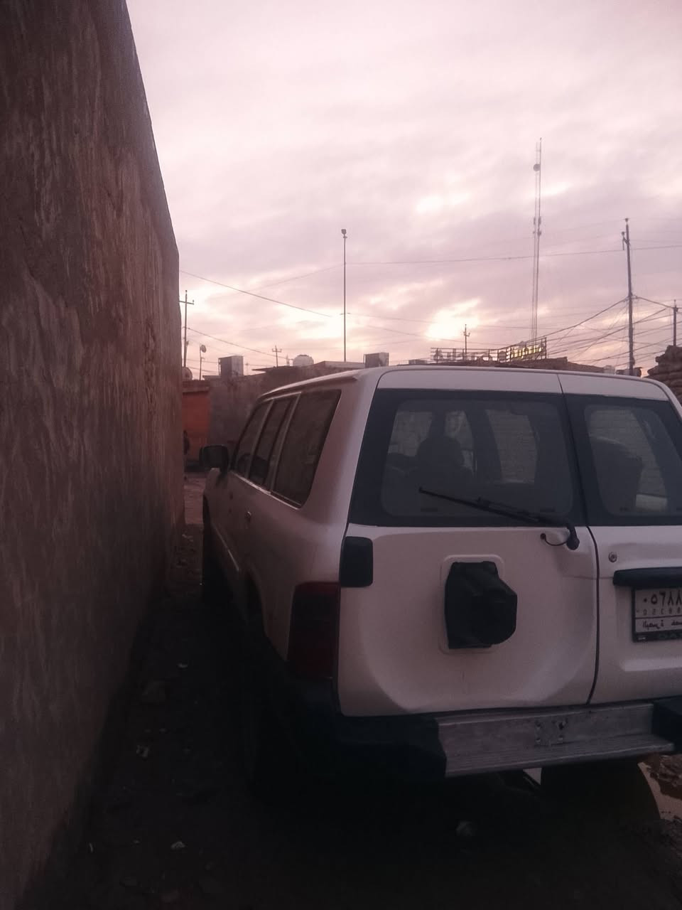 نيسان باترول موديل 2000 رقم بصره مشروع وطني للبيع السعر 65وبيه مجال للشراي كير عادي مكينه نضيفه كابريته بلاد ماملعوب بيه ***********
