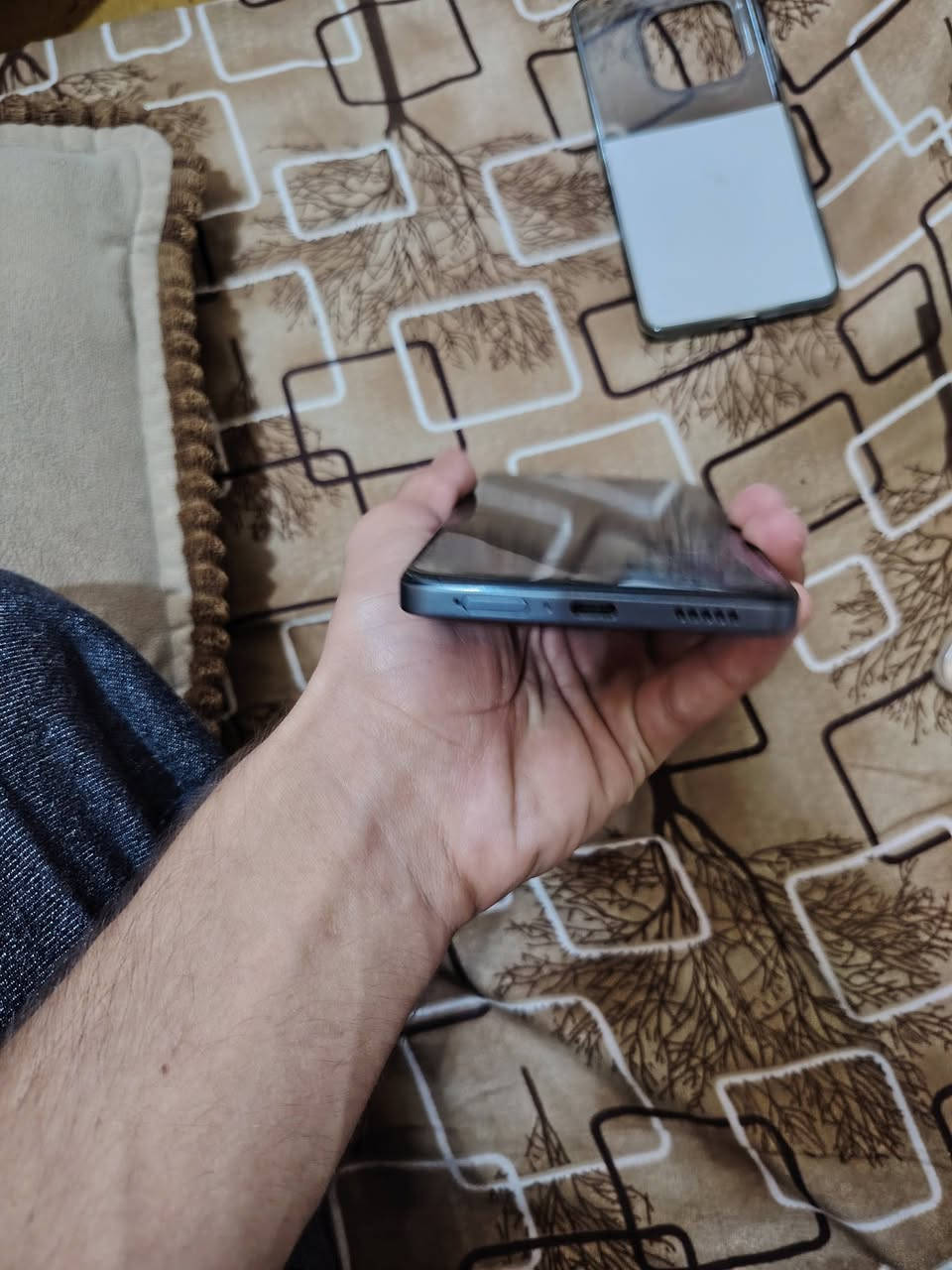 سلام عليكم موبايل انفنكس ذاكره 256 جهاز مصتعمل ٣ أشهر اغرضو كامل موجود سعر 350 بي مجال مكاني حي بكر قرب جامع بديع
