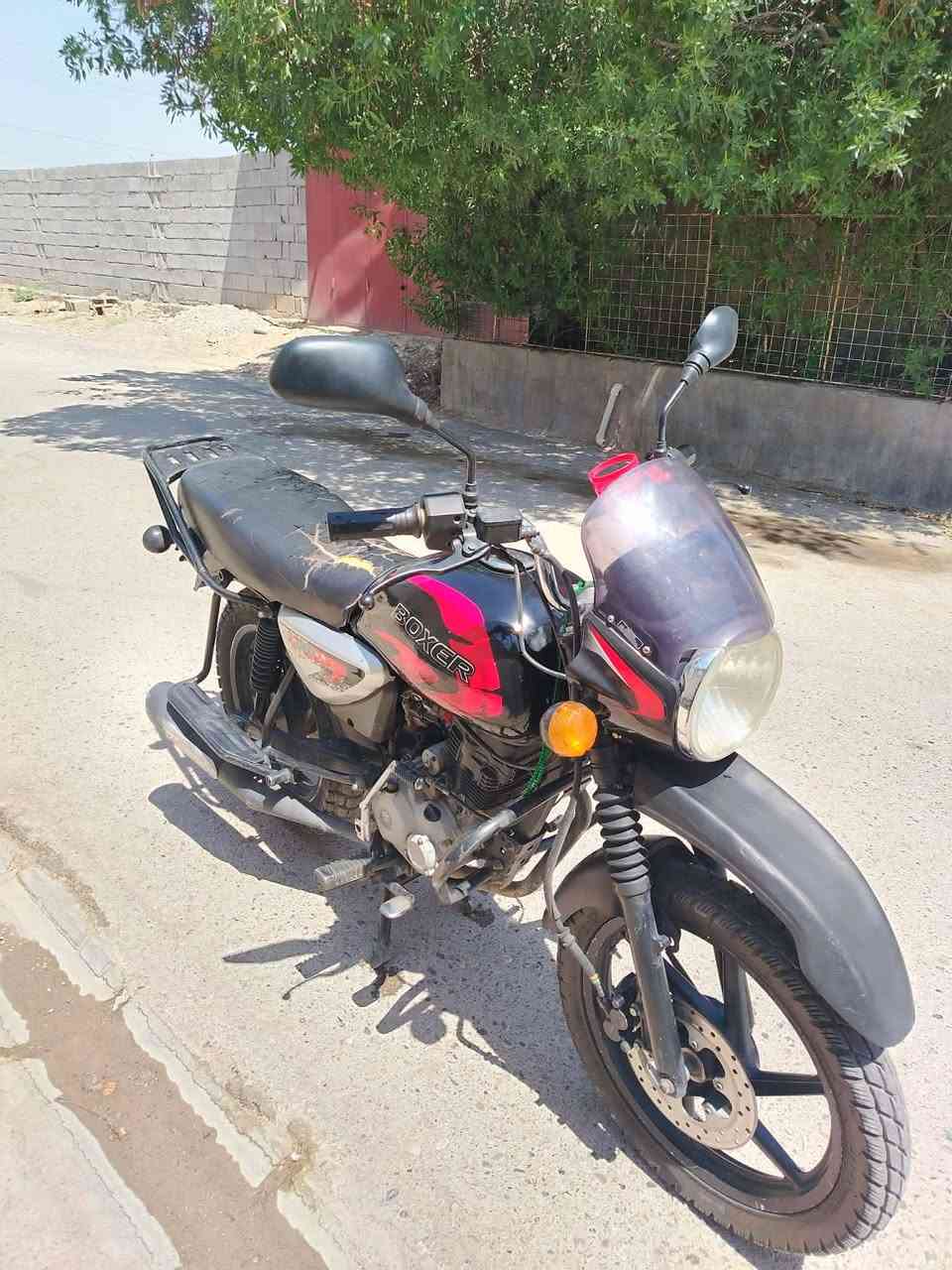 السلام عليكم دراجه بوكسر للبيع موديل 23 بدون اوراق السعر 750 التواصل ع رقم ***********
