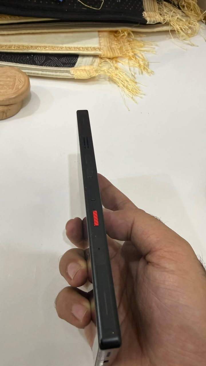 ريد ماجك 11 برو • ٥١٢ • نضيف