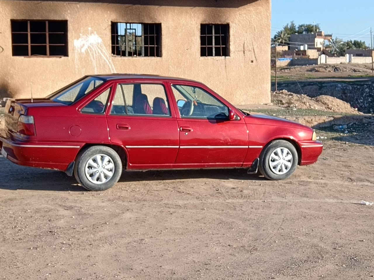 للبيع دايو سلو رقم صلاح الدين  إنكليزي باسمي شرط التحويل  كير عادي للبيع أو مراوس سياره نضيفه  نكره سلف مصبوغه عام جماليه مكاني الدور  ***********
