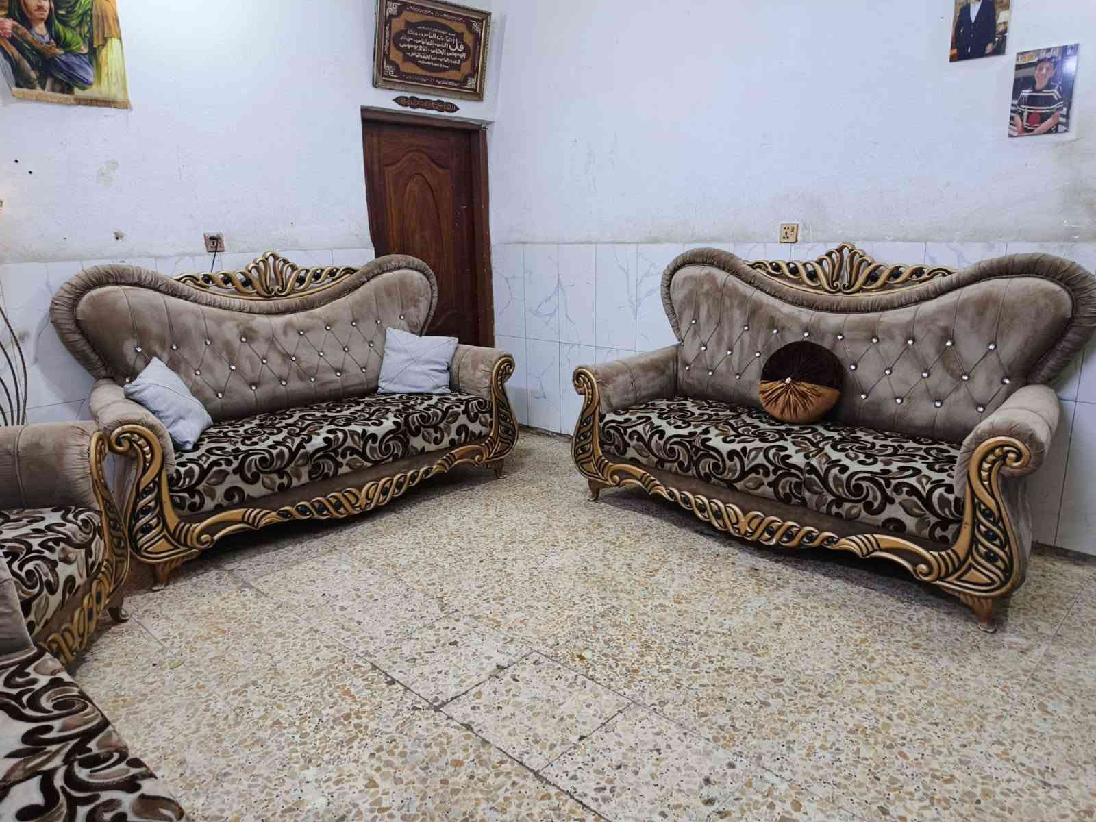 سلام عليكم عندي تخم  ملكي تكمه عشر مقاعد سعر 250 هذه رقمي *********** مكان المنصور الوشاش يوجد توصيل داخل بغداد بكروه مابي اي ضرر
@إشارة
