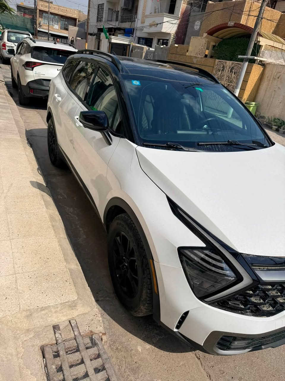 السلام عليكم كيا اسبورتج اكس ابرو برستيج فوول مواصفات يعني خمس كامرات كشنات تدفىه تبريد بانوراما ماشيه 22 ميل السياره بيها 3قطع صبغ ايرباك فقط برده رقم بغداد باسمي شرط تحويل ثاني يوم سعرها 210$ مكانها بغداد الامين ***********
