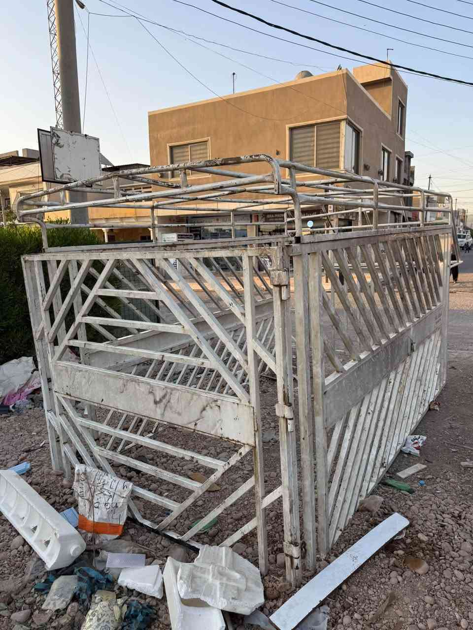 چەمچەو کەپری کیا 4000 بۆ فرۆشتن
180 سانتیم بەرزە 

شکاو خایسی نیە 

شوێن هەولێر 

سعر 375 هەزار 

***********

