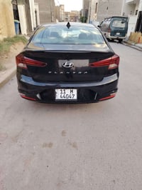 النترا ١٩ سياره ليبل واحد بدون صبغ حادث دعاميه فقط كير مكينه تبريد كله...