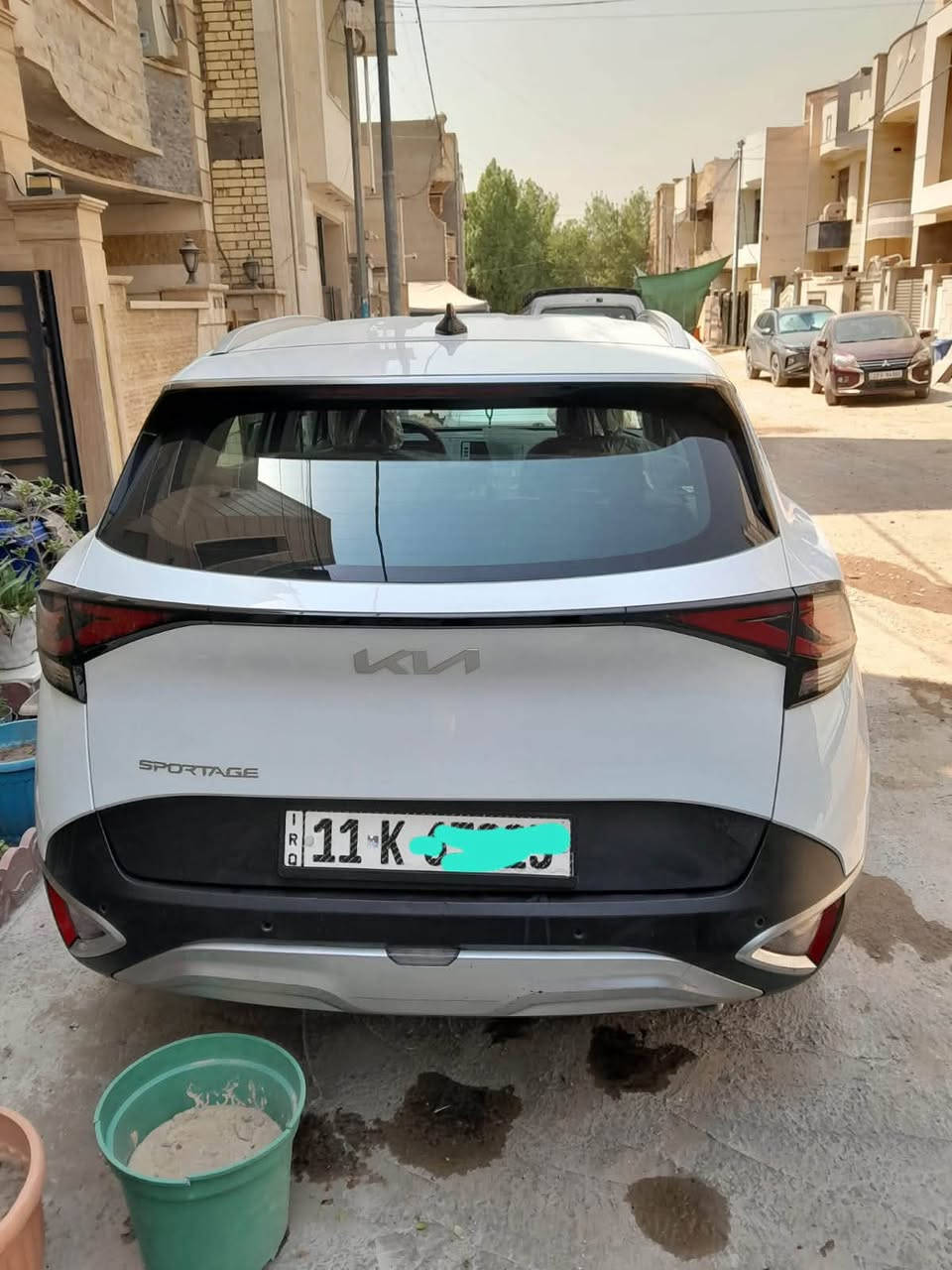 سبورتج ٢٥  خليجي الدوليه الجديد 
فول عدا الفتحه ماشيه ٩   ألاف اخت الزيرو  باسمي رقم بغداد انكليزي مكفوله من الصبغ والشخوط مواصفات
تحكم ستيرن كراسي،كهرباء تدفئه ظمان  الشركه الدوليه ٥ سنه
تبريد ثلج قطعتين محرك ٢٠٠٠ 
دوش  سايد بريك بصمه  تشغيل عن بعد بصمه مرأة جانبيه شفط مع اشاره جنطه كهرباء ويل ١٩  ستيل كروم حساسات امامي خلفي جنطة كهرباء بالعافيه الي ياخذها جديده 
ا رقم الهاتف ***********
