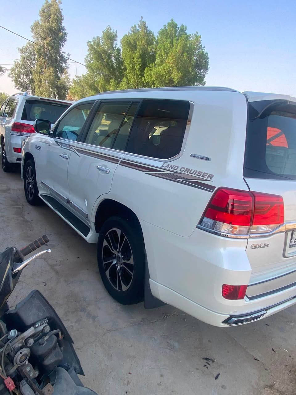 السلام عليكم 
لاندكروزر GXR  موديل 2021  
السيارة كلش جديدة وجاهزة 
والسونار مرفق مع الصور 

للتواصل: *********** الرفاعي, ذي قار
