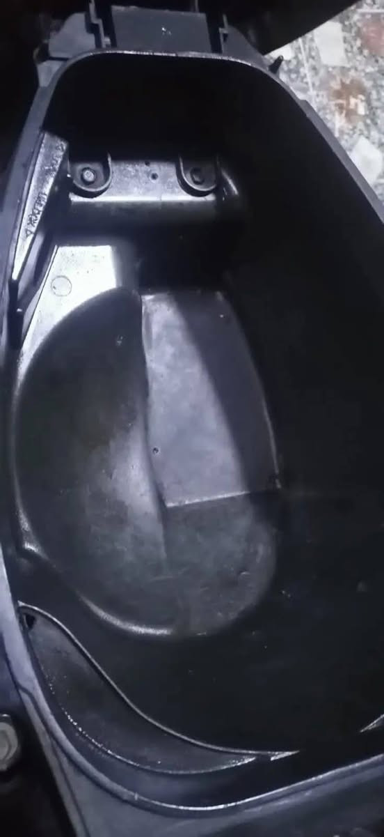 سلام عليكم  ماكس 140  للبيع 
مكينه ناعمه كلش
 نكره سلف بس باتري تعبان ربع هندر تشتغل
 كهربائيات شغاله بس باتري تعبان كفرات كله نضاف
 سعر (325) بيها مجال بسيط شراي يخابر ويدلل
***********
مكاني بغداد حي النصر 
نقصها باتري فقط
