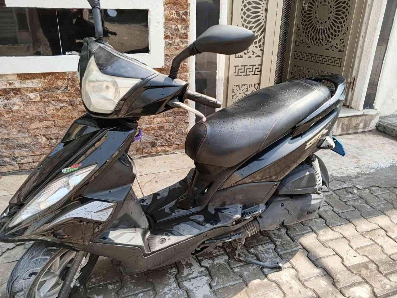 جي تي
 منزلها رمبه رمبه مكفوله من كلشي
 قبل 5 أشهر نزلتها مكاني بل حريه
 رايدها بمليون 100 وبيها مجال بصيط 
هاي دراجه كدامكم نكره سلف معتني بيها كلشش دراجه نضيفه 
💯 بل💯 ول اوراق مالتها موجوده
هذه رقمي تواصلو وياي واتساب لو عل ماسنجر ***********
