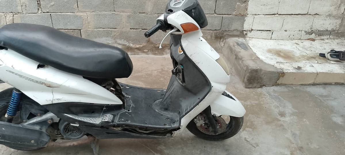 سلام عليكم سكنس للبيع دراجه مكينه مكفوله عوزه بس جوزه سعرر 200مكاني بغداد مدينه الصدر هاذا رقمي***********

