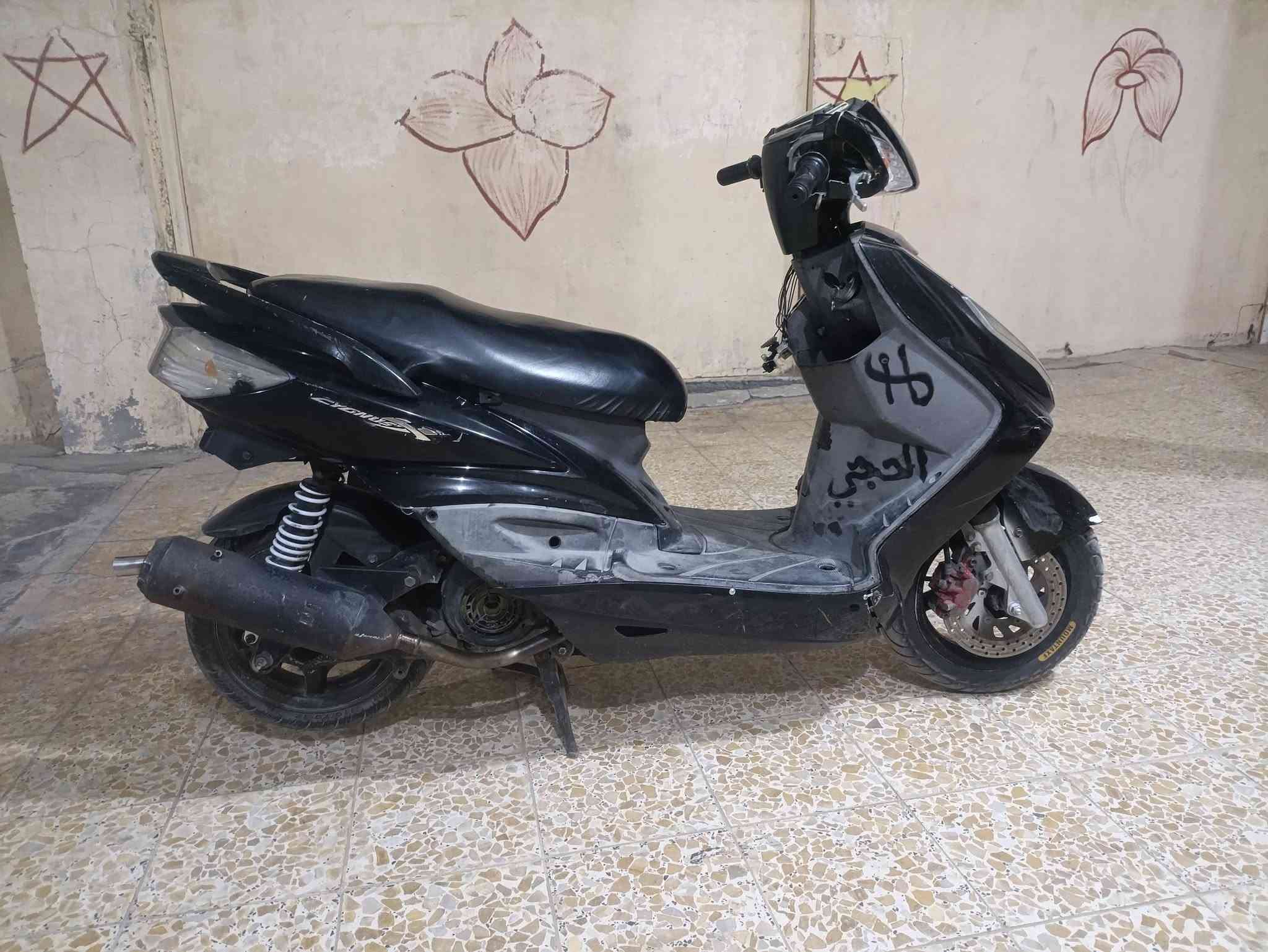 سلام عليكم سكنس فحل نوزل خطين الدراجه كله بلاديه السعر 750 وبيه مجال ***********/*********** او مراوس حسب القناعه
