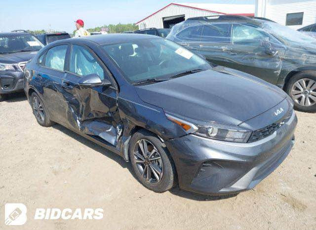 💰 السعر: 118 وبيها مجال بسيط.

سلام عليكم كيا فورتي وارد امريكي 

🛠️ السونار موجود. حادث بدون دواخل سطحي  

✨ المواصفات:

* فئة LXS نص فول.

* شاشة مع كاميرا خلفية.

* رادار أمامي وجانبي.

* كروز كنترول (مثبت سرعة).

* قيادة ذاتية.

* نظام تحديد المسار.

* ماشيه 38 كيلو

* محرك 2000 دوشش

* كاربلاي مع اندرويد اوتو 

📍 المكان: كربلاء – حي الحسين.

📞 للاستفسار: *********** كربلاء, العراق

نص مكتوب في الصور:
- BIDCARS
