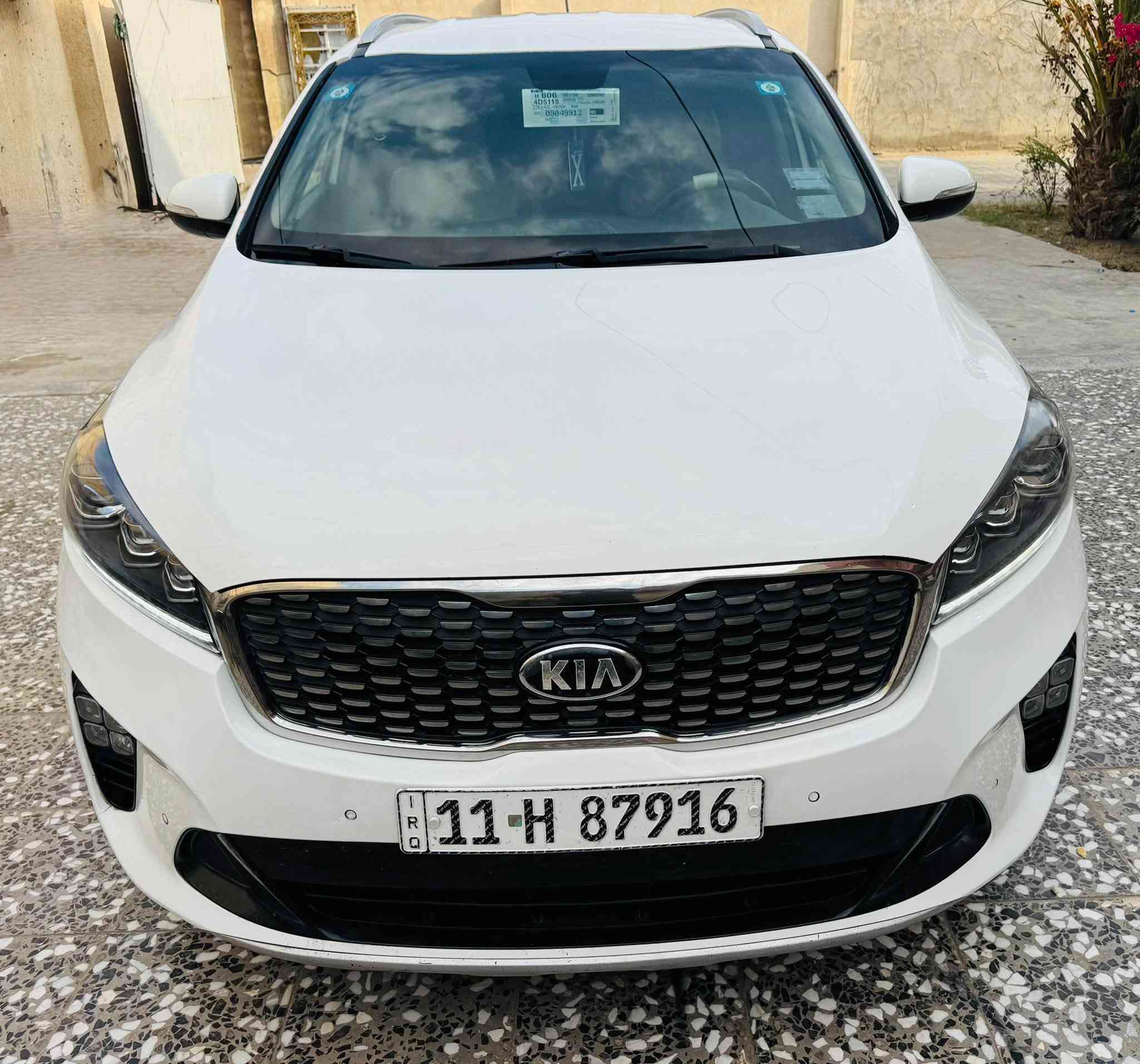 السلام عليكم لاتصال *********** السعر 213سورنتو موديل 2020 خليجي رقم بغداد الجديد باسمي سنويه وهزه وأرقام لل31 محرك 6 سلندر مامفتوح مكفوله من الصبغ والضربة والتبديل عدا بارد بسيط موضح بالسونار فول مواصفات عدا البنوراما محرك وكير وضع شركة حداديه تخم تاير جديد تبريد تدفئه السياره جديده وجاهزه السعر 213مكان السياره كربلاء المقدسة

