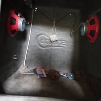 السلا عليكم صندوك دلفري نظيف يرادله شوي صبغ بي سماعات صوتهن صافي واضح ...