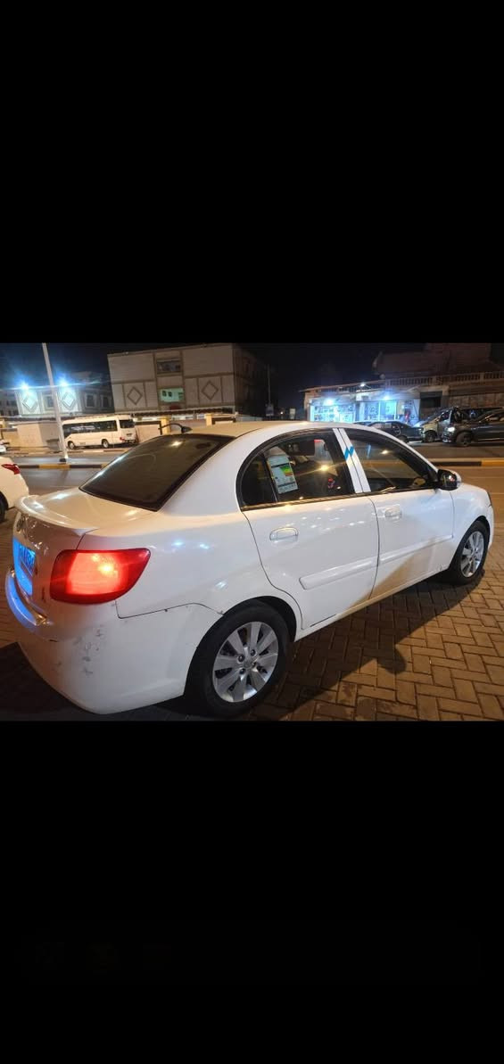السلام عليكم
كيا ريو 2012  مكينه 1600 بيه خيط تبخير ضعيف كلش بدون تنقيص 

كير تبريد شغال بيه صبغ جاملغ خلفي 

السياره بأسمي تحويل ثاني يوم 

السنويه لل 30
 
السعر 70 

***********

نص مكتوب في الصور:
- ٧:٤٢ ابو سندس قبل ٣٦ دقيقة رد
